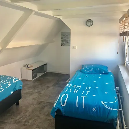 Vakantiehuis Gluecklich Am 1 Mit Wellnesszugang