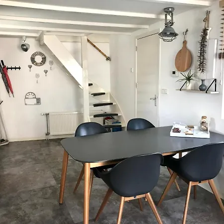 Feriehus Gluecklich Am 1 Mit Wellnesszugang Egmond aan Zee